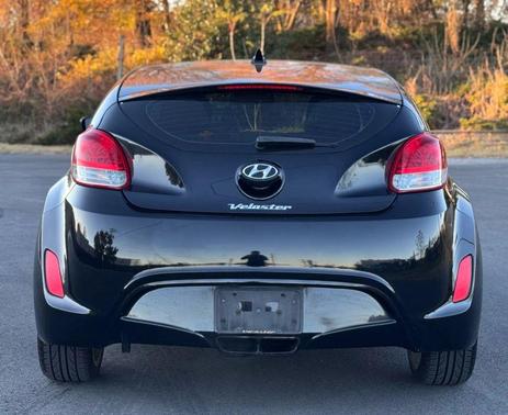 2013 Hyundai Veloster Base