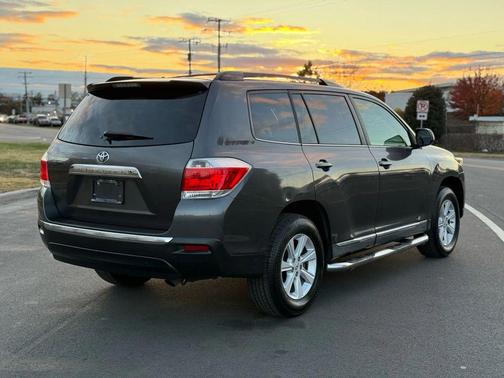 2013 Toyota Highlander Base Plus