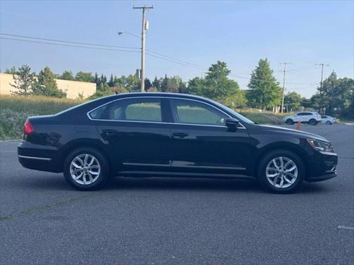 2016 Volkswagen Passat 1.8T S