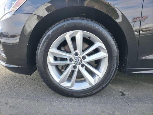 2020 Volkswagen Passat 2.0T SE