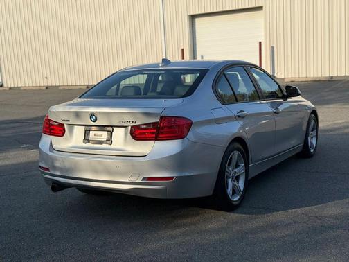 Silver 2015 BMW 320 i