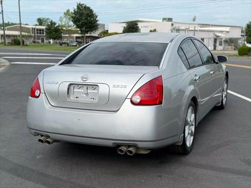 2005 Nissan Maxima SE