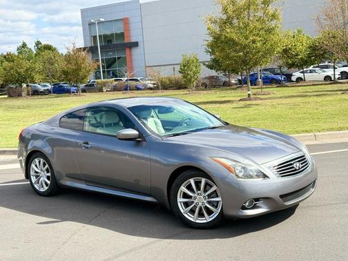 2011 INFINITI G37 Journey