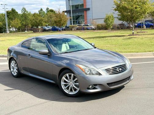 2011 INFINITI G37 Journey