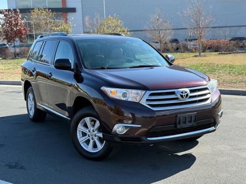 2012 Toyota Highlander SE