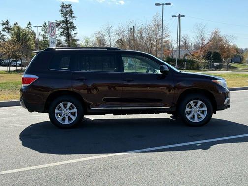 2012 Toyota Highlander SE