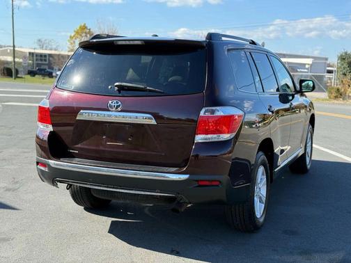 2012 Toyota Highlander SE