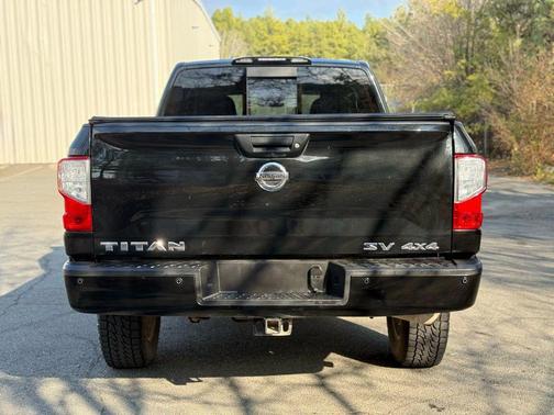 2019 Nissan Titan SV