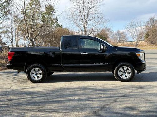 2019 Nissan Titan SV