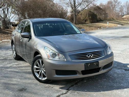 2009 INFINITI G37x Base