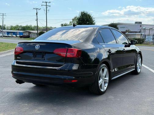 Deep Black Pearl 2015 Volkswagen Jetta Man SE