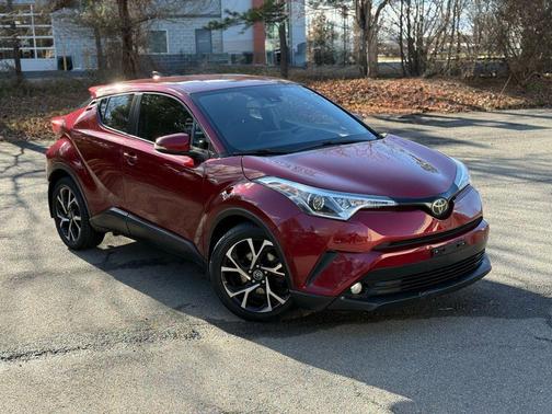2018 Toyota C-HR XLE Sport Utility 4D