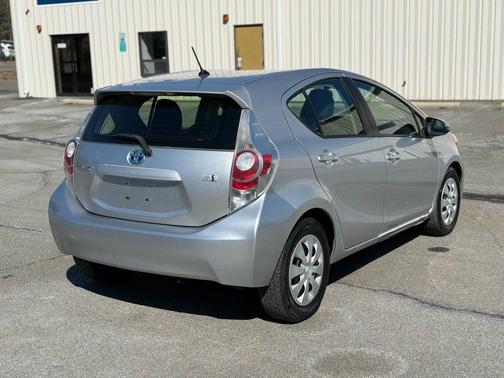 2013 Toyota Prius c Two
