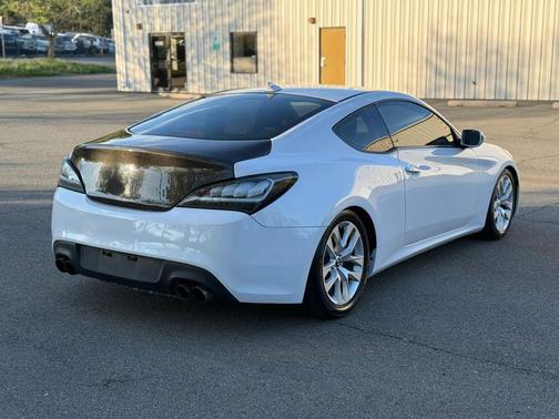 2016 Hyundai Genesis Coupe 3.8 Base