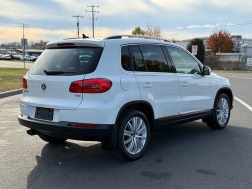 2016 Volkswagen Tiguan SE