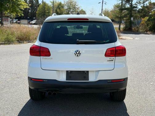 2017 Volkswagen Tiguan 2.0T Wolfsburg Edition