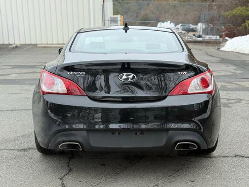 2010 Hyundai Genesis Coupe 2.0T Premium