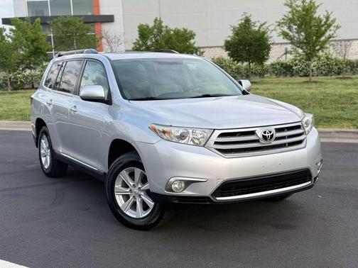2011 Toyota Highlander SE