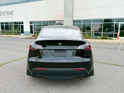 2023 Tesla Model Y Long Range Dual Motor All-Wheel Drive