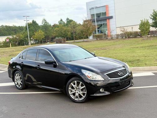 2013 INFINITI G37x Base