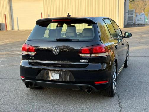 Deep Black Pearl Metallic 2013 Volkswagen GTI Driver's Edition