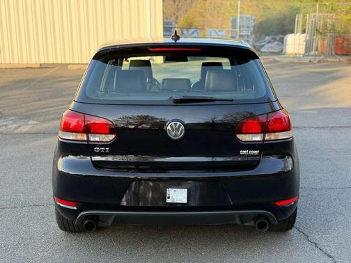 Deep Black Pearl Metallic 2013 Volkswagen GTI Driver's Edition