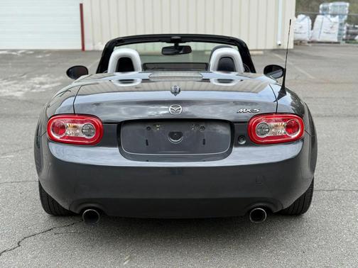 Meteor Gray 2015 Mazda MX-5 Miata Grand Touring