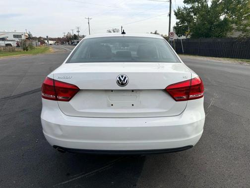 2012 Volkswagen Passat 2.5 SE