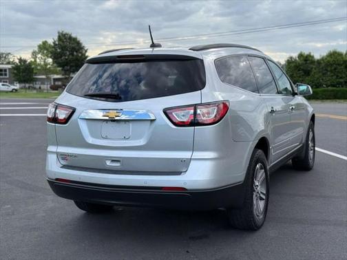 2017 Chevrolet Traverse 2LT