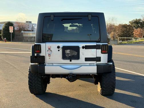 2011 Jeep Wrangler Unlimited Sahara
