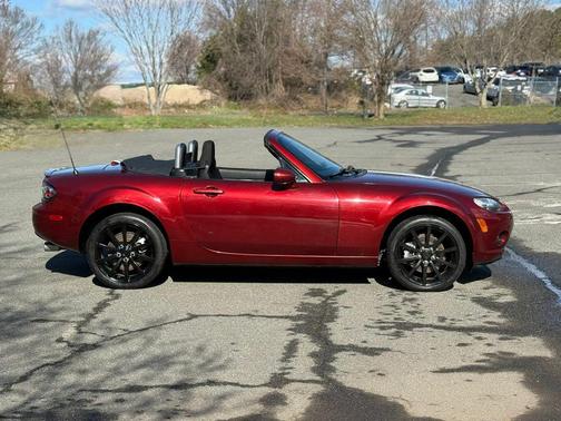 2006 Mazda MX-5 Miata Sport
