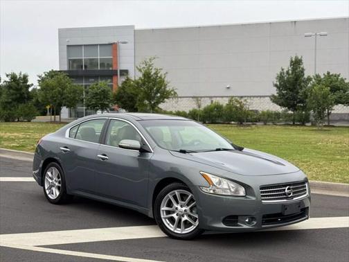 2010 Nissan Maxima SV