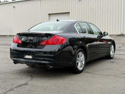 2013 INFINITI G37x Base