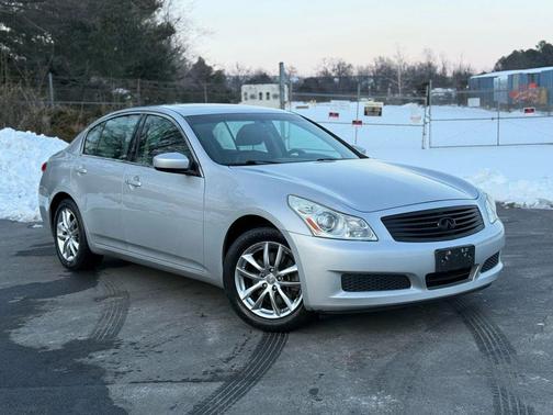 2009 INFINITI G37x Base