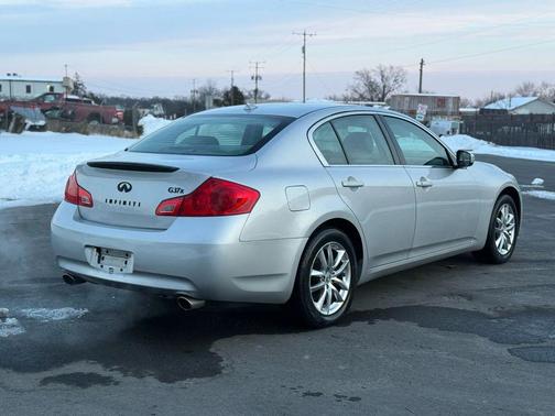 2009 INFINITI G37x Base