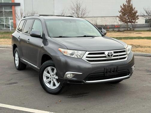 2012 Toyota Highlander SE
