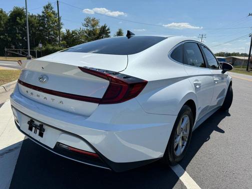 2021 Hyundai SONATA SE
