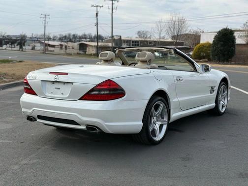 2009 Mercedes-Benz SL-Class SL 550 Roadster 2D