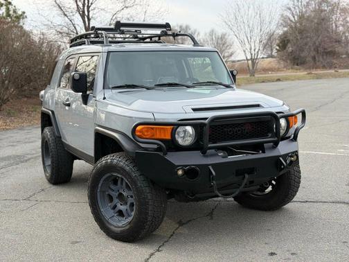 2013 Toyota FJ Cruiser Base