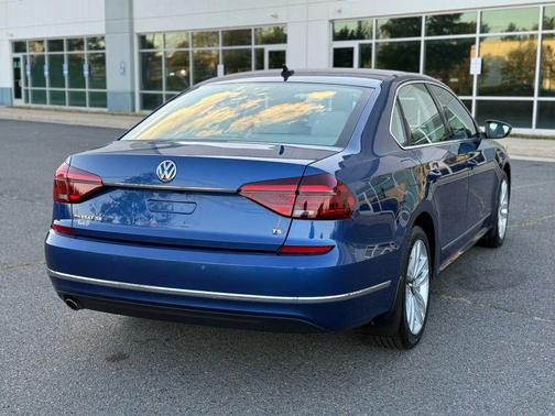 2017 Volkswagen Passat 1.8T SE w/Technology