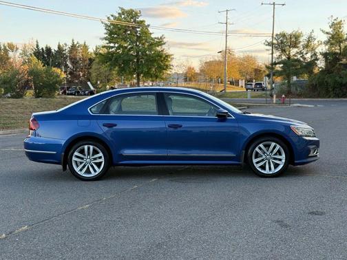 2017 Volkswagen Passat 1.8T SE w/Technology