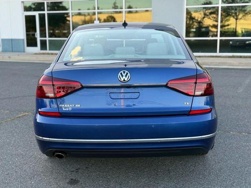 2017 Volkswagen Passat 1.8T SE w/Technology