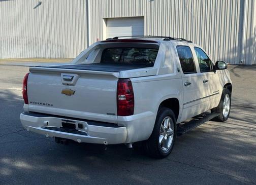 2013 Chevrolet Avalanche LTZ
