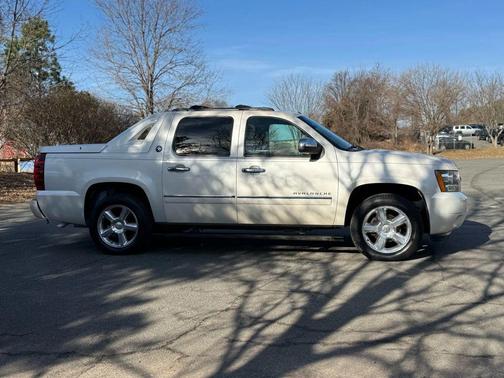 2013 Chevrolet Avalanche LTZ