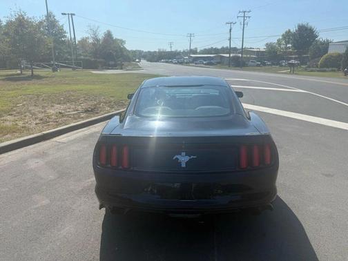 2017 Ford Mustang V6
