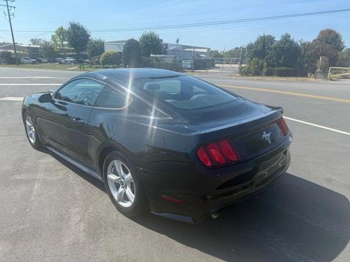 2017 Ford Mustang V6