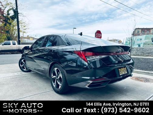 2021 Hyundai ELANTRA SEL