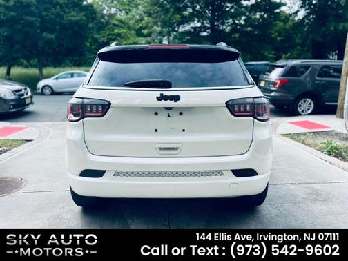 White Clearcoat 2018 Jeep Compass Latitude