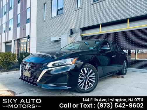 2025 Nissan Altima SV FWD