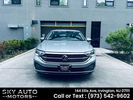 Pyrite Silver Metallic 2024 Volkswagen Jetta 1.5T SE